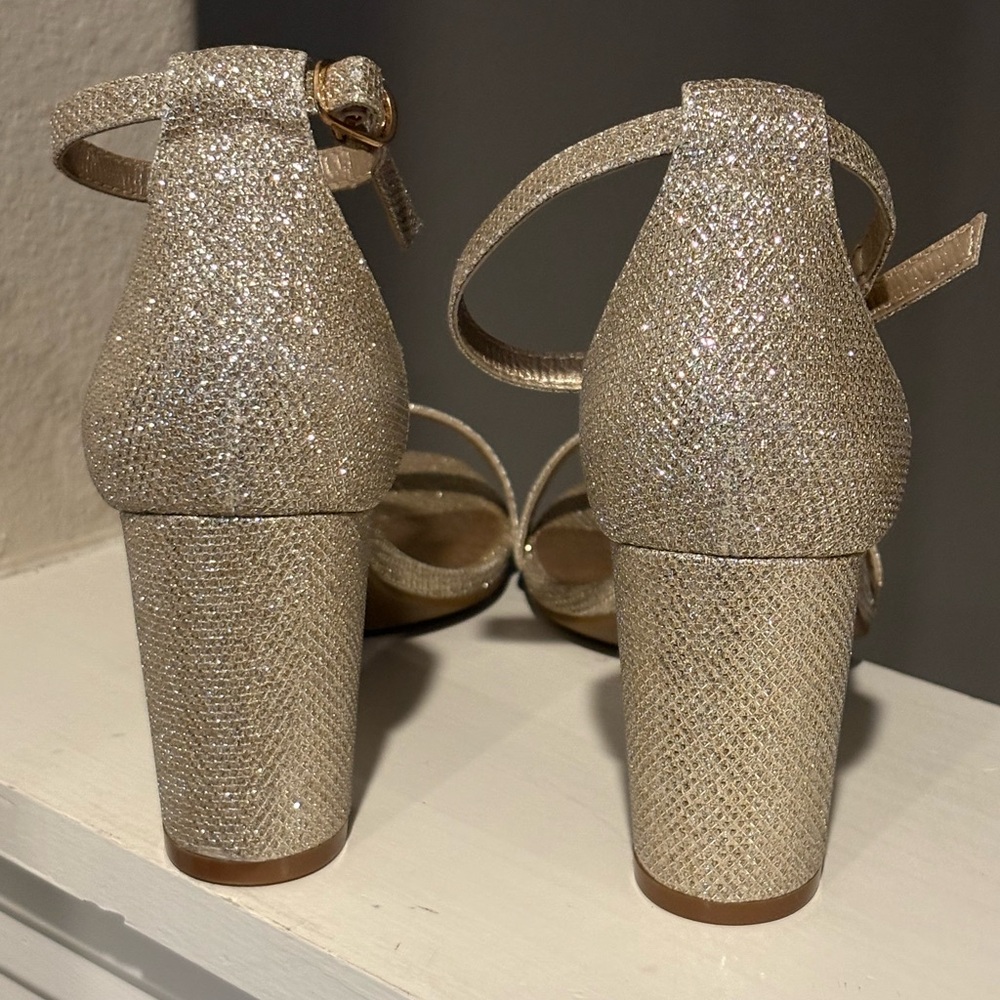 DREAM PAIRS Womens Low-Chunk Low Heel Pump Sandal, Size 7.5 Gold Glitter - Picture 8 of 10